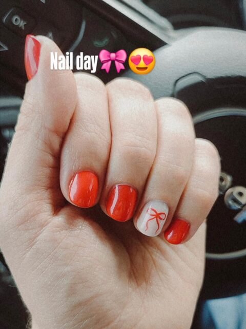 ✨ Polish your nails, polish your dreams@nailsbysarahliz on @rockwell.lauren421