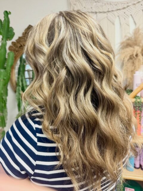From patchy and brassy to creamy and classy ✨
@brandi_talbott got it going on 🤩 hair by @heathermbullock